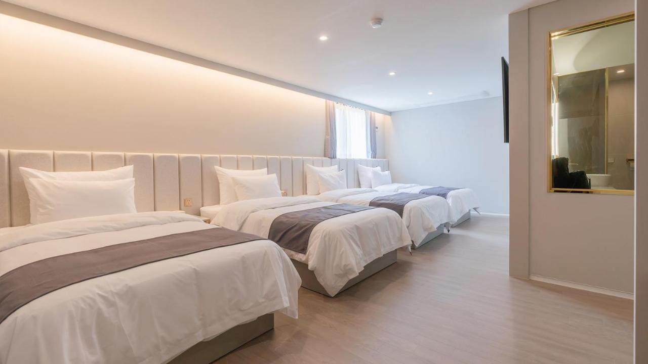 Denbasta Central Hotel Seomyeon Busan Bagian luar foto