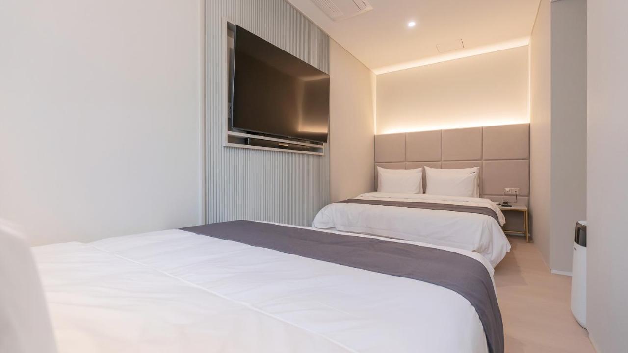 Denbasta Central Hotel Seomyeon Busan Bagian luar foto